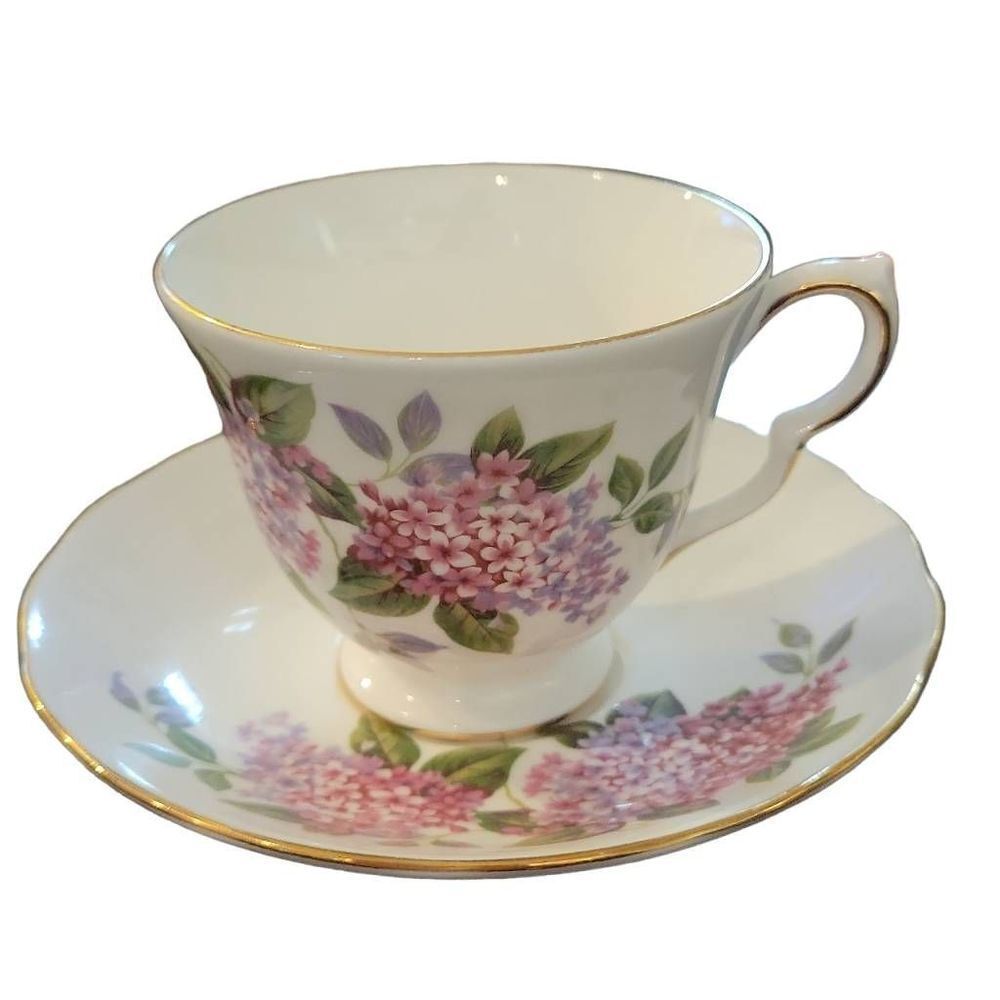 Vintage Queen Anne English TeaCup Saucer Bone China Patt 8684 B47O Floral Purple